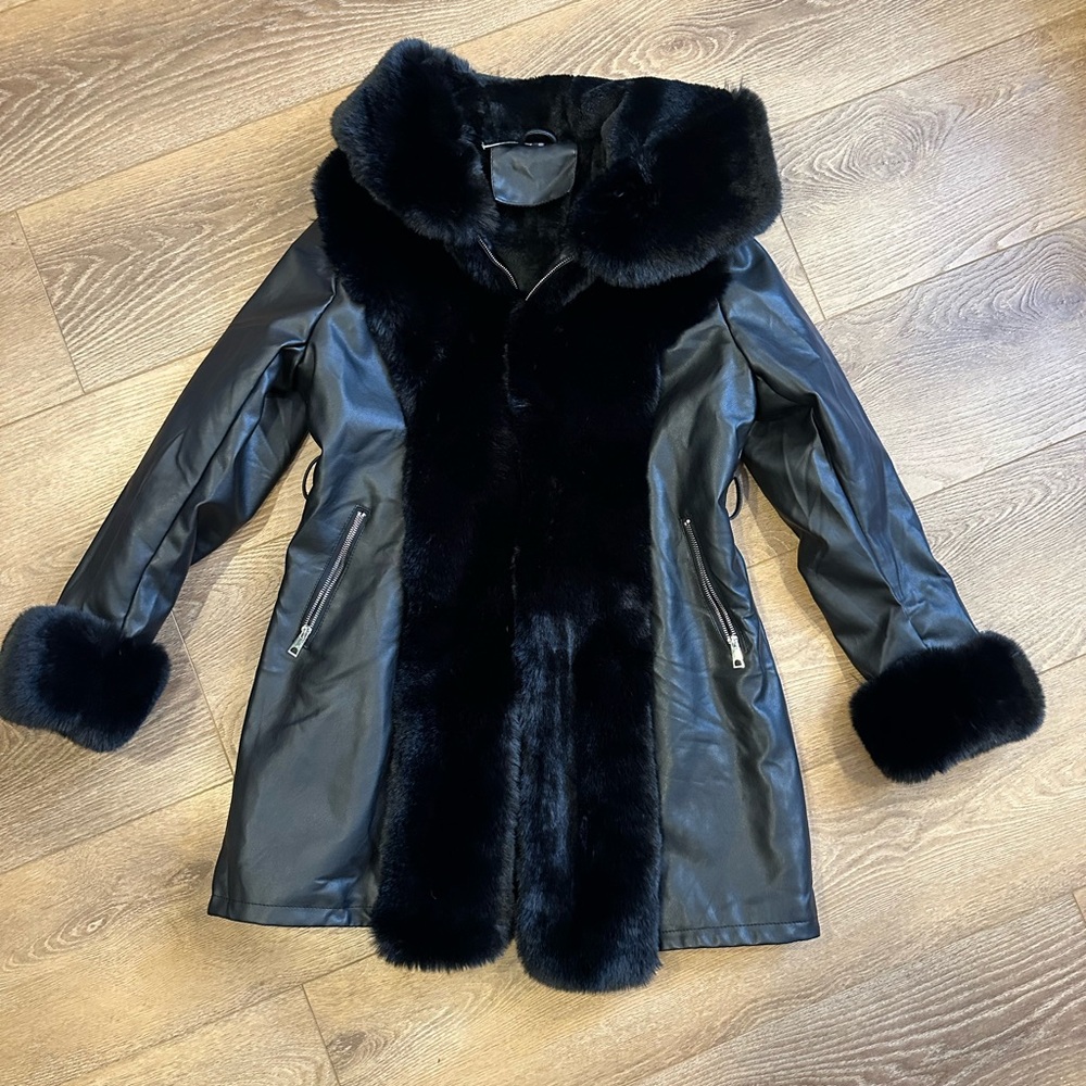 Lux  Black Vegan Leather Jacket with Faux Fur Trim & Hood sz L